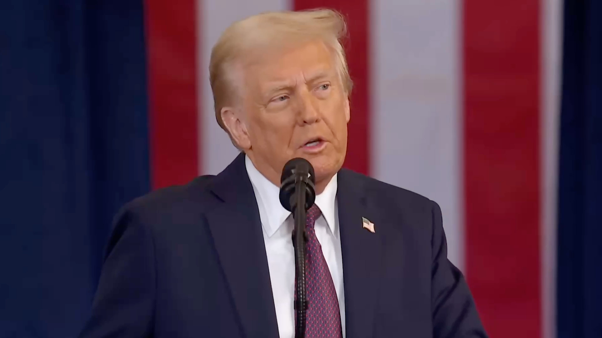 Trump: “Amerika geri döndü”