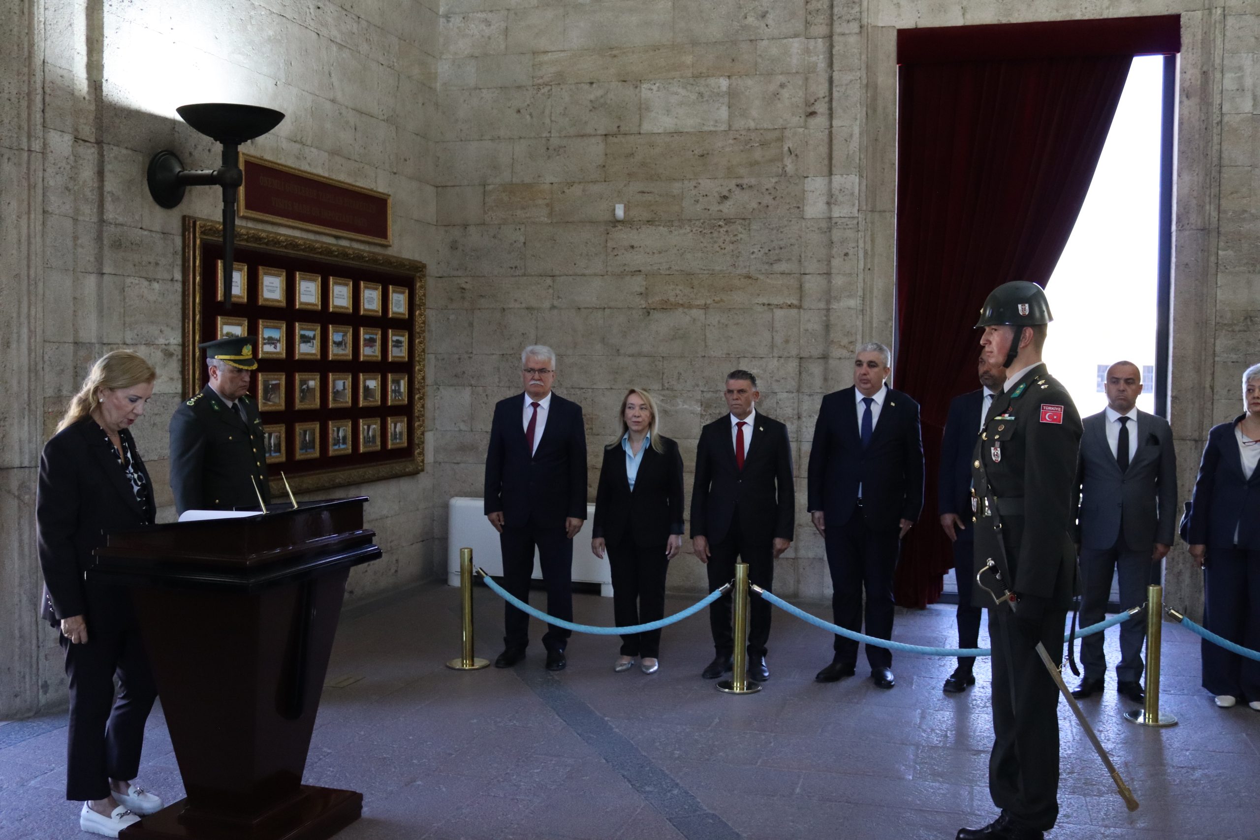 Meclis Dostluk Grubu heyeti Anıtkabir’i ziyaret etti