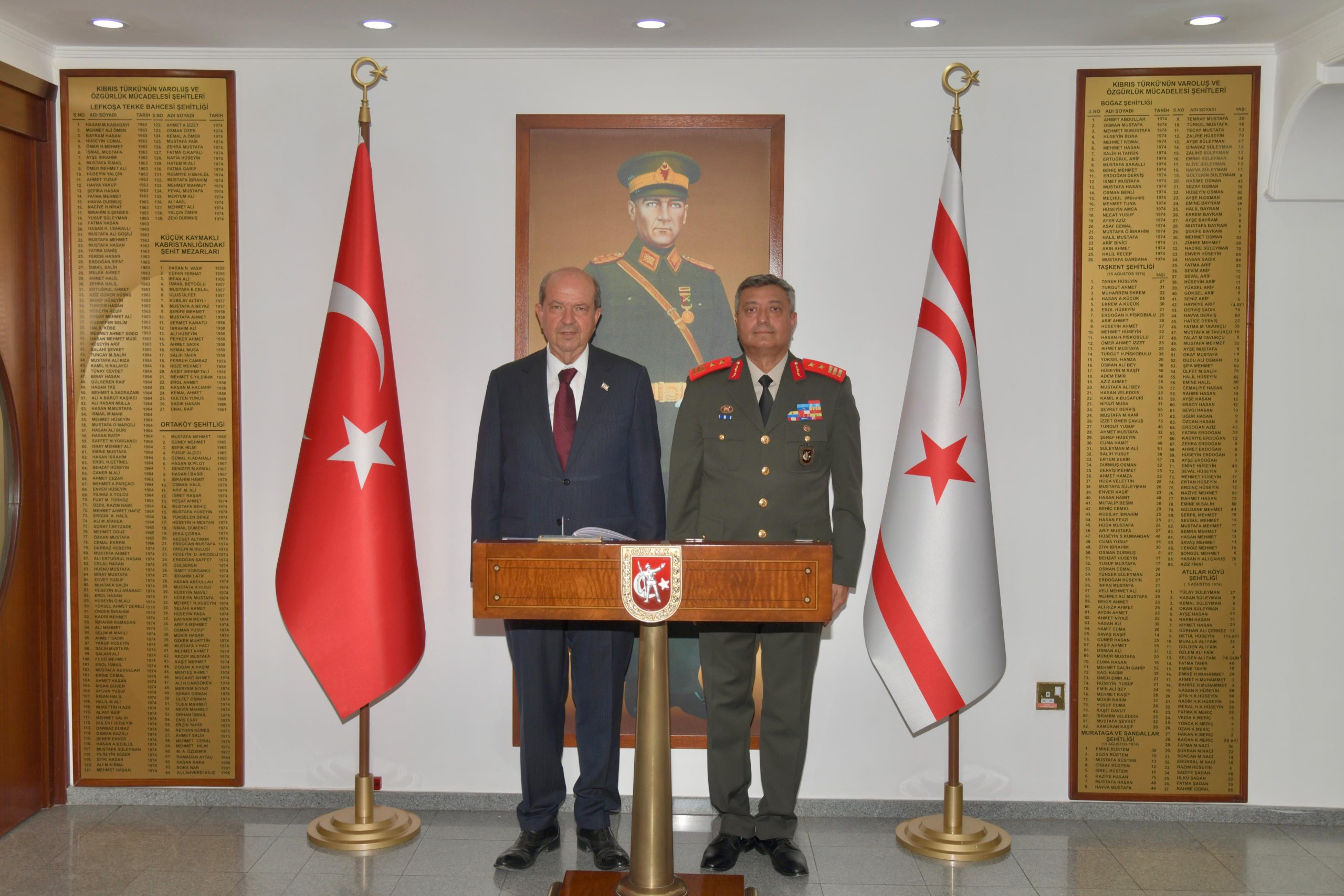 Cumhurbaşkanı Ersin Tatar, Tümgeneral İlker Görgülü’yü ziyaret etti