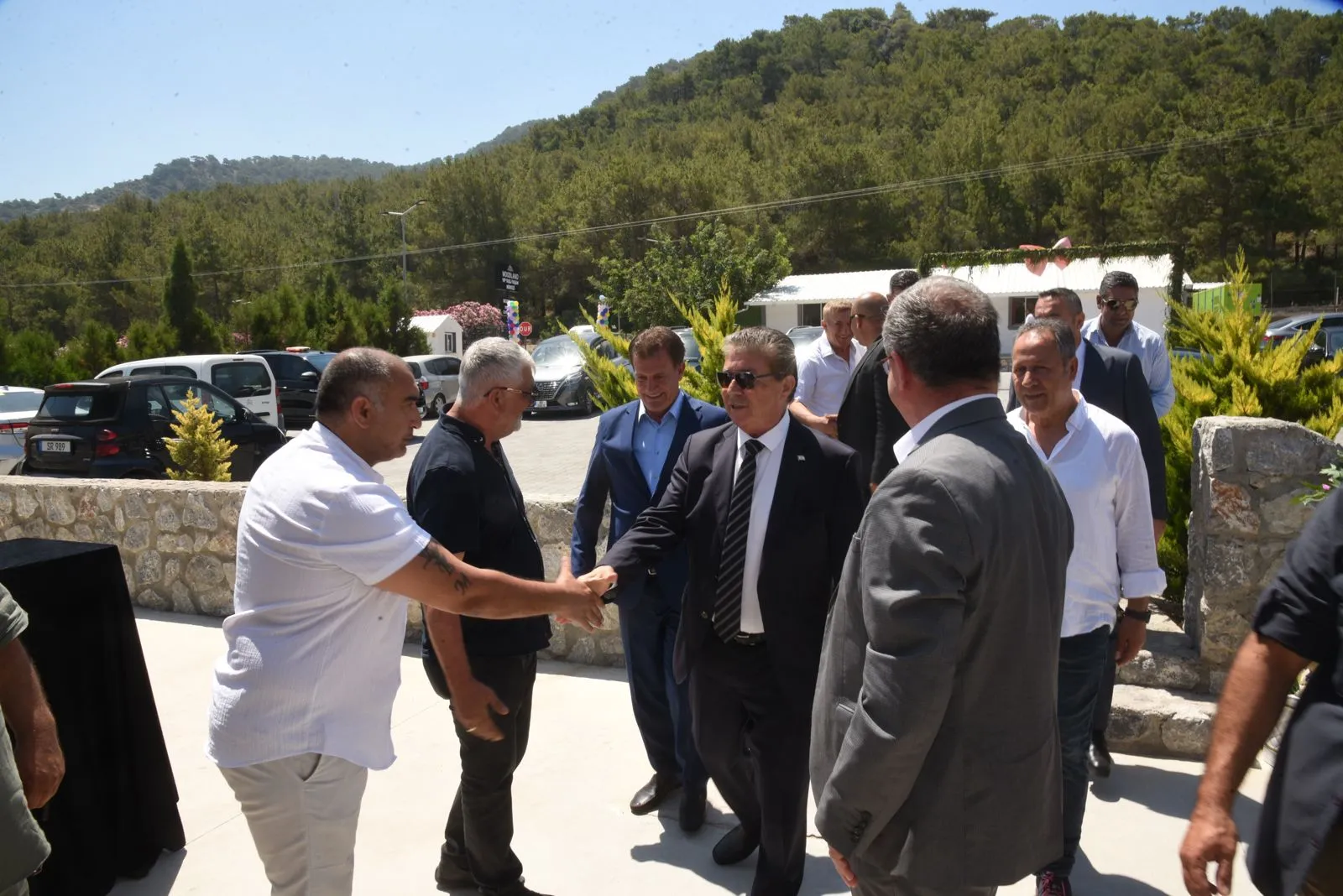 Başbakan Üstel: “Yaşlı yaşam merkezi ülke için güzel bir yatırım”