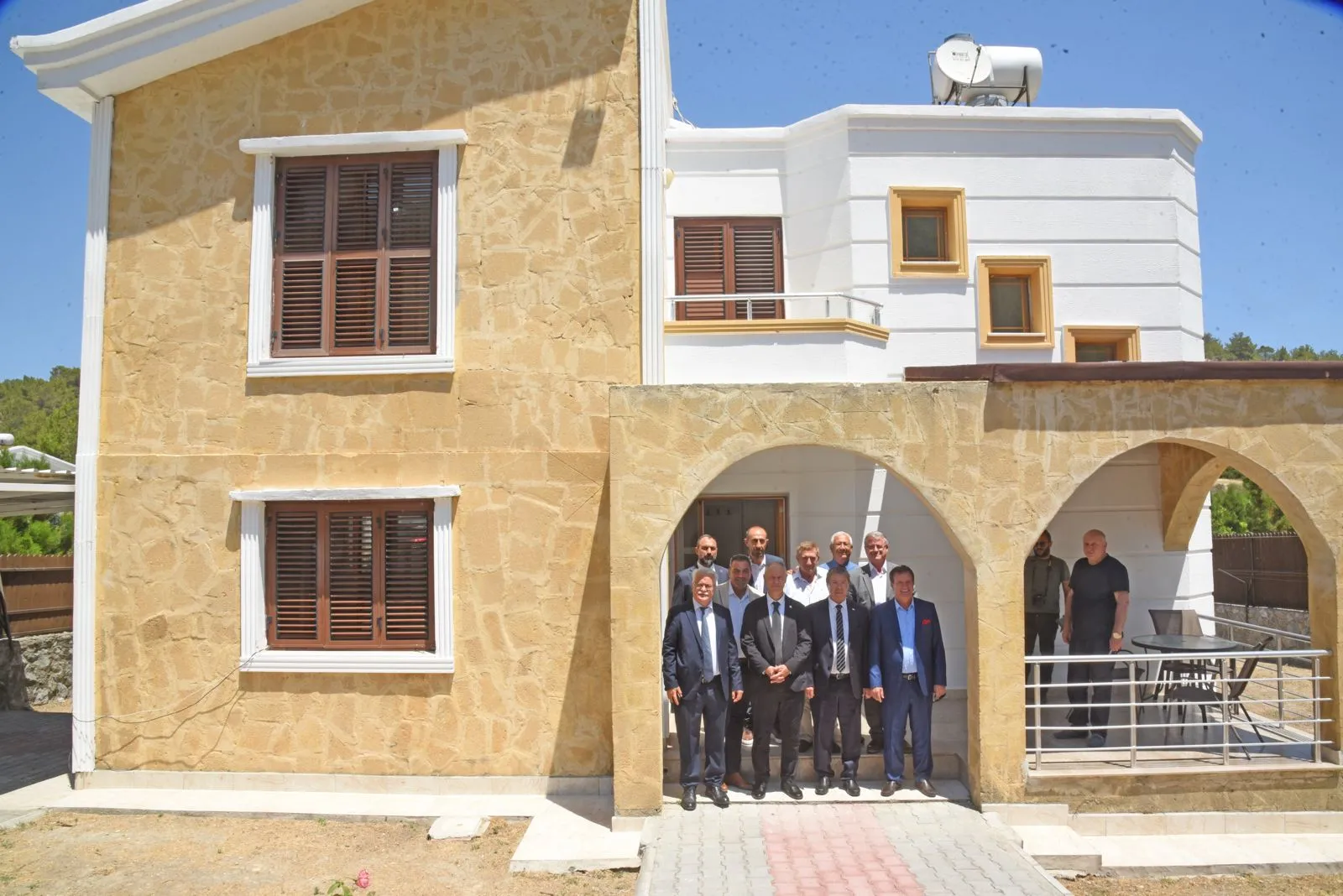 Başbakan Üstel: “Yaşlı yaşam merkezi ülke için güzel bir yatırım”