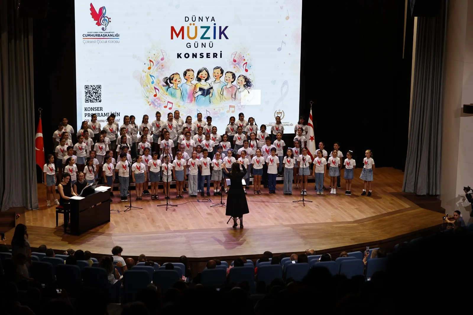 Cumhurbaşkanlığı Çoksesli Çocuk Korosu ilk konserini verdi
