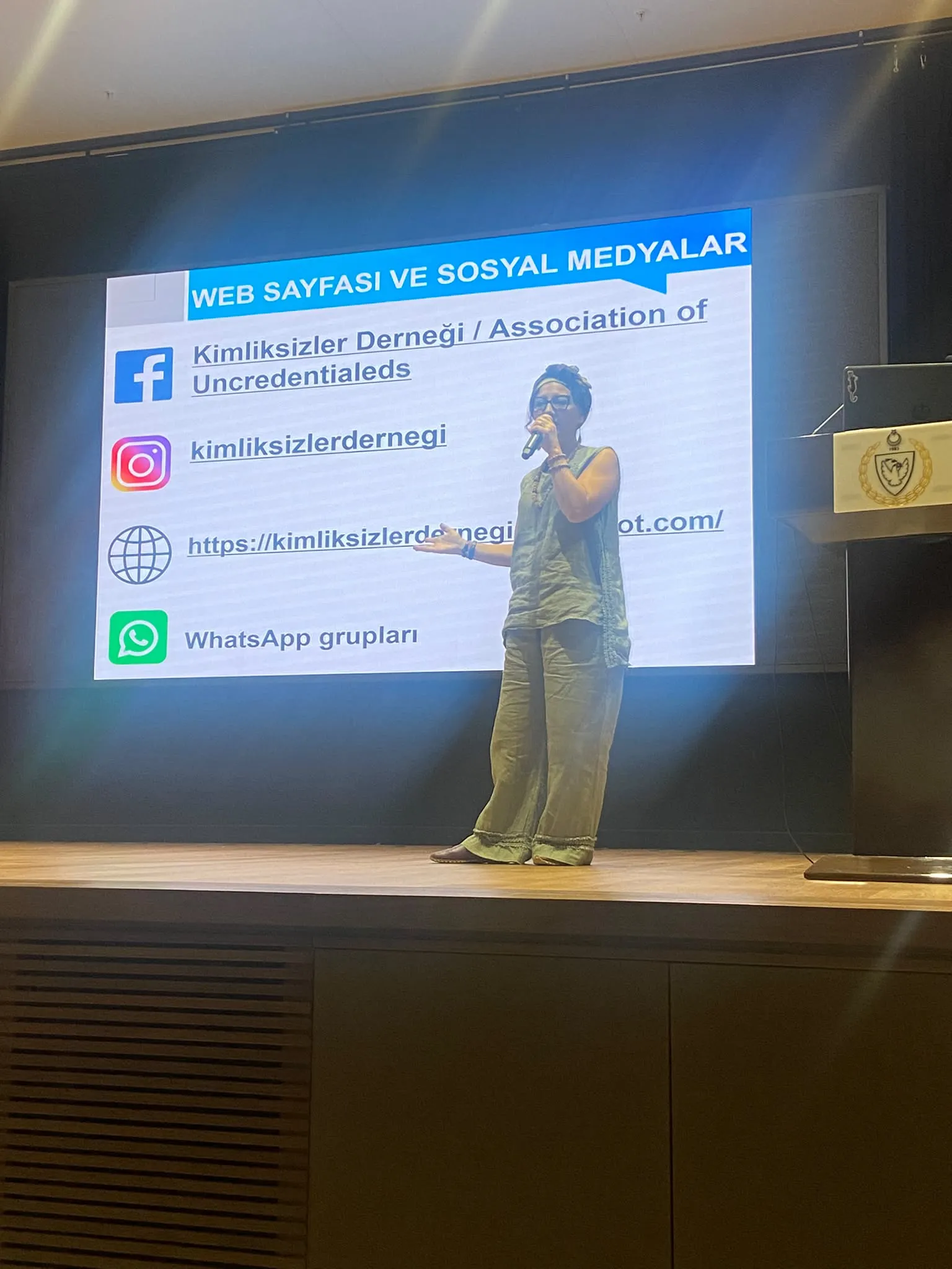 Kimliksizler Derneği bilgilendirme toplantısı düzenledi