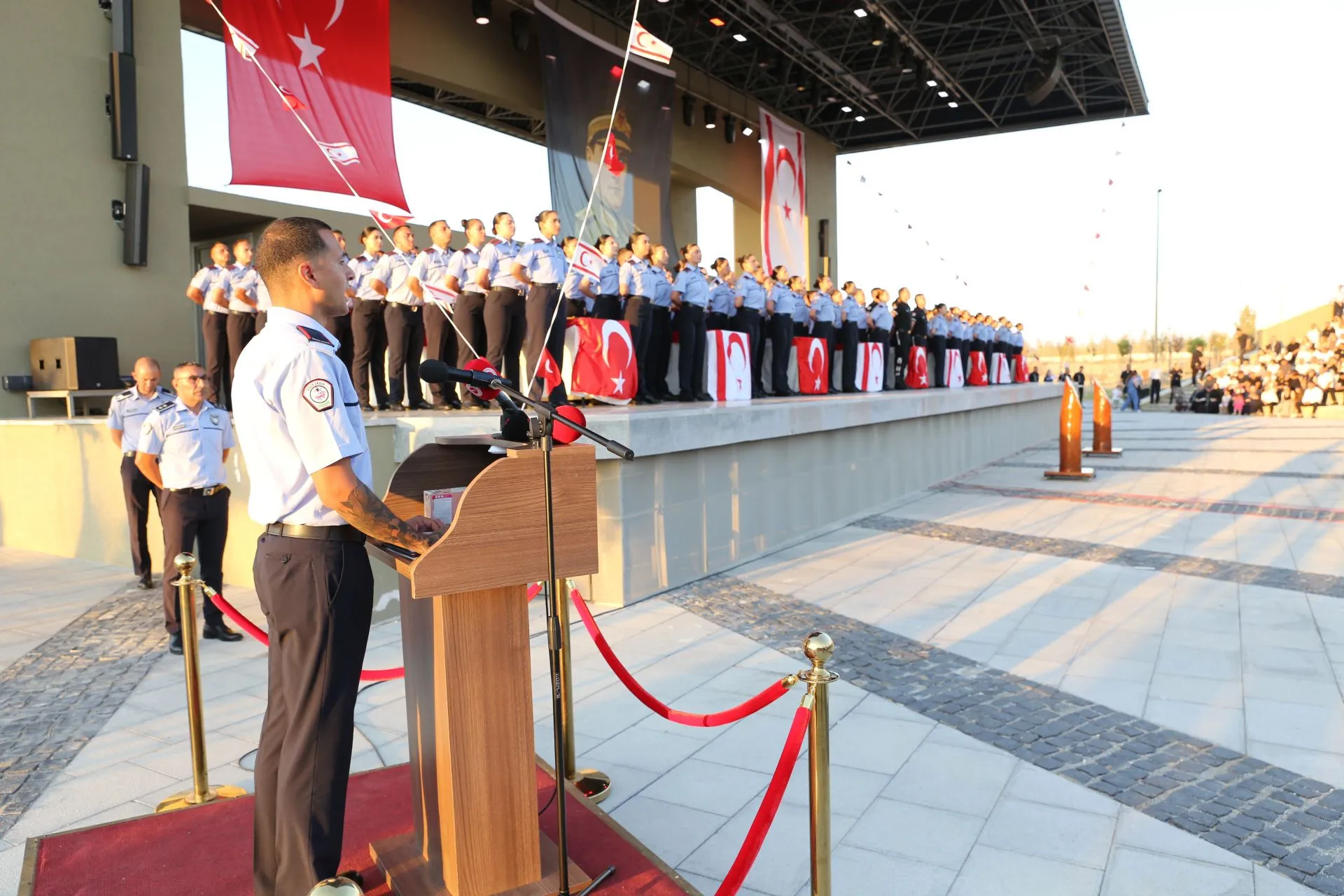 Polis ve İtfaiye Temel Eğitimi Yemin ve Mezuniyet Töreni yapıldı