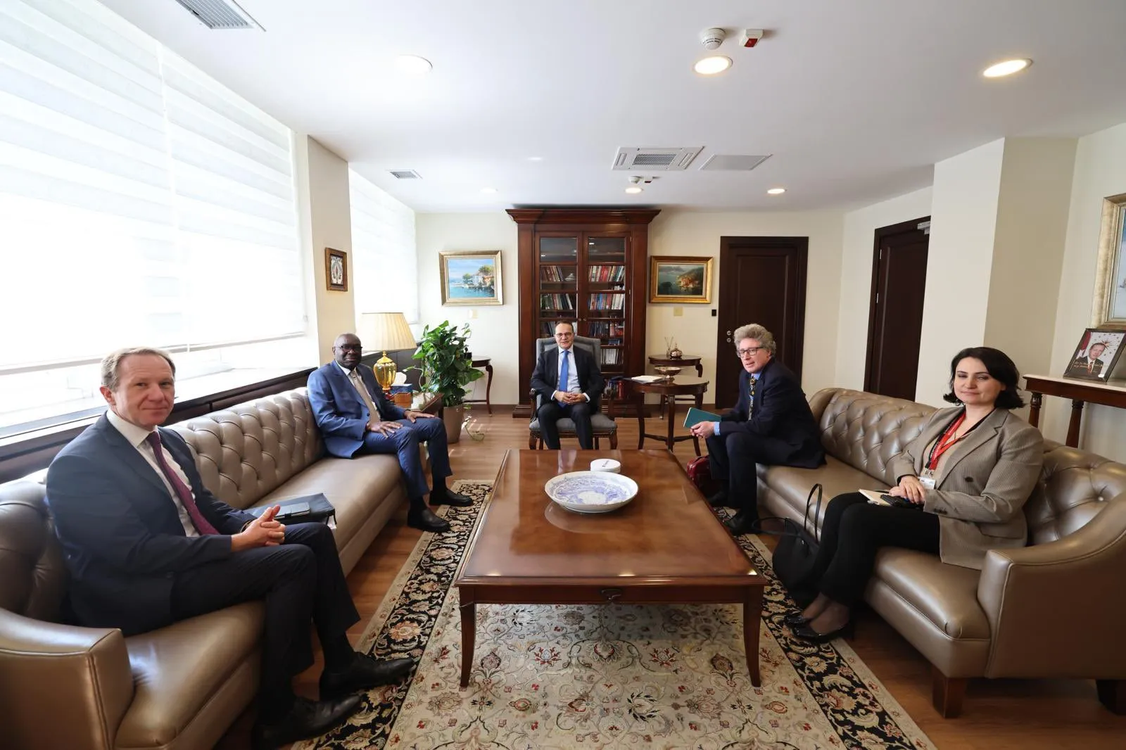 Türkiye Dışişleri Bakan Yardımcısı Bozay, Khassim Diagne ile görüştü