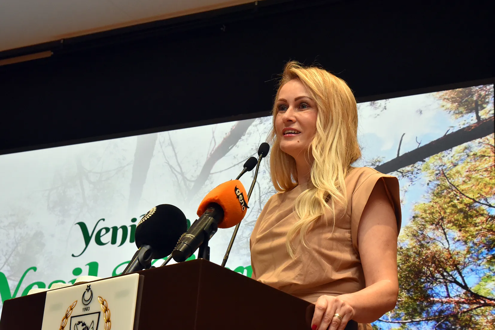 Yeniden Yeşil Kıbrıs projesiyle ülkeye 14 bin 300 fidan dikildi