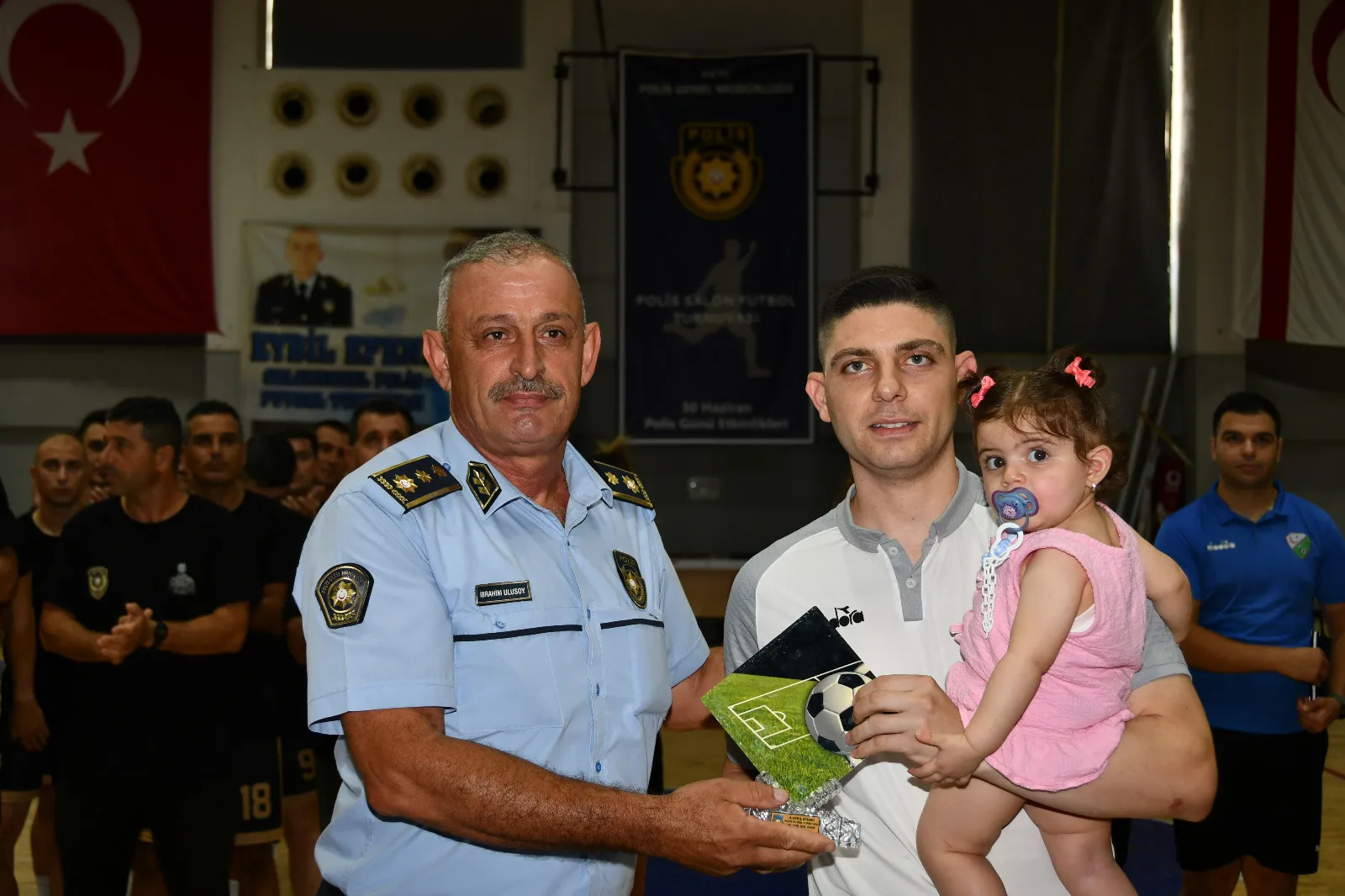 4’üncü Eybil Efendi Polis Salon Futbol Turnuvası’nın şampiyonu Girne Polis Müdürlüğü takımı oldu