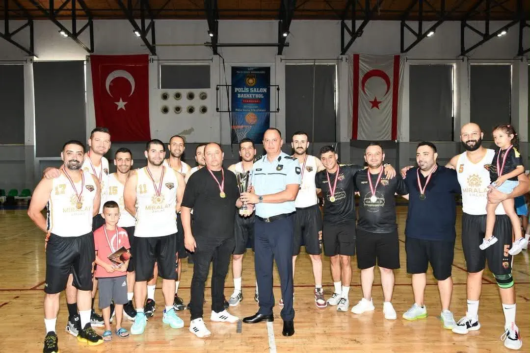 Geleneksel Polis Basketbol Turnuvası'nın 7. şampiyonu Lefkoşa Polis Müdürlüğü...