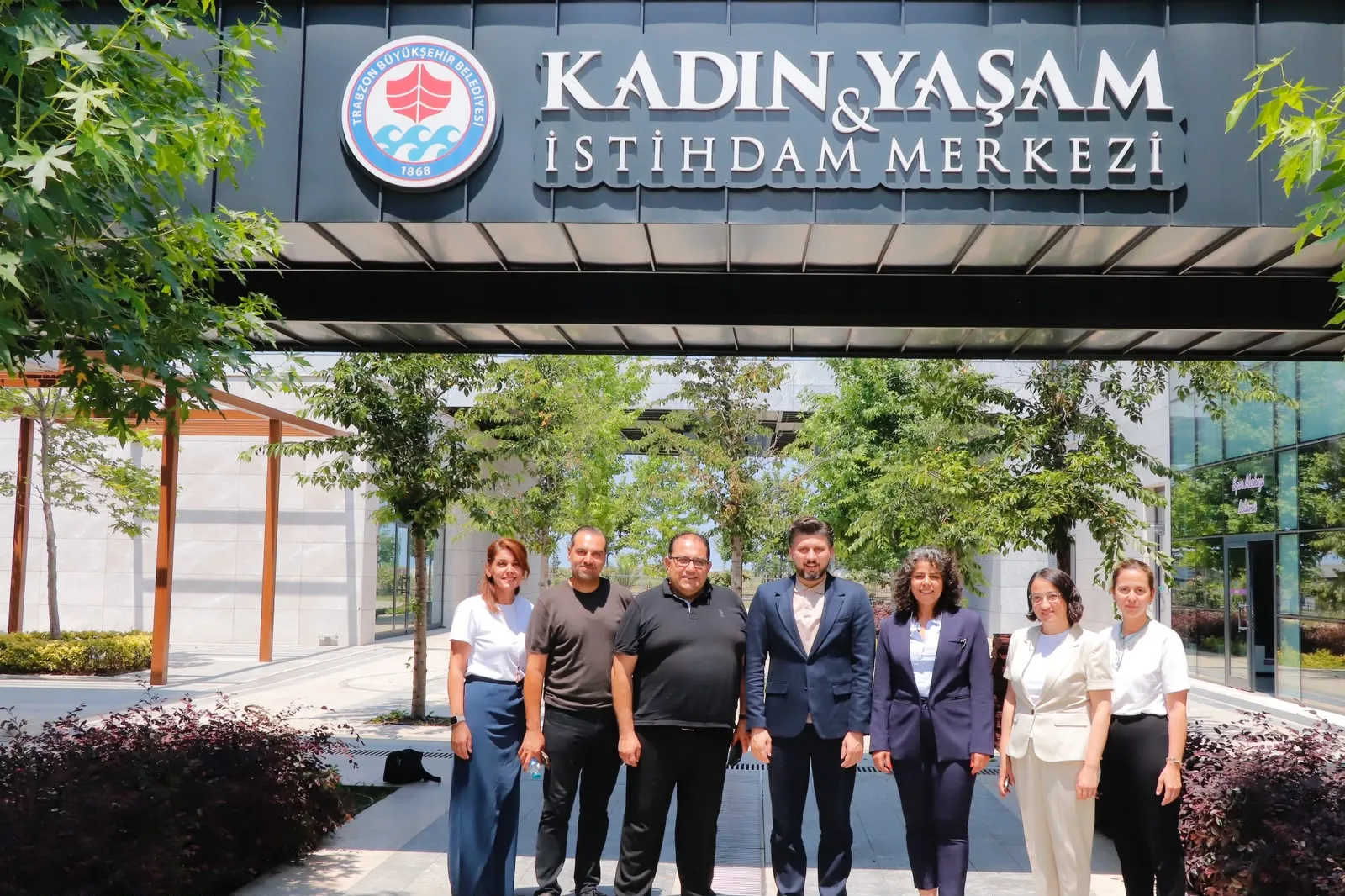 GMB heyeti Trabzon'da Kadın Yaşam ve İstihdam Merkezi ile Özdemir Bayraktar Bilim Merkezi'ni ziyaret etti