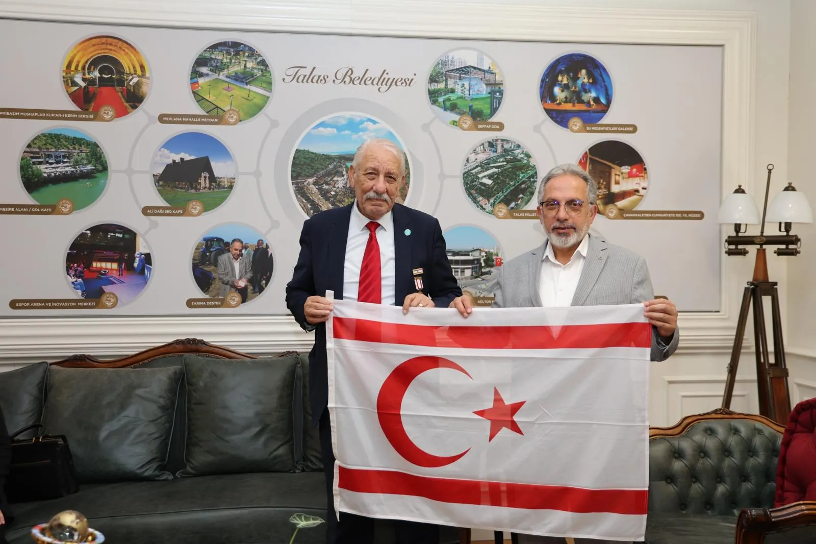 KKTC Aksakalı Öksüzoğlu Kayseri’de Kıbrıs gazileri ve öğrencilerle buluştu