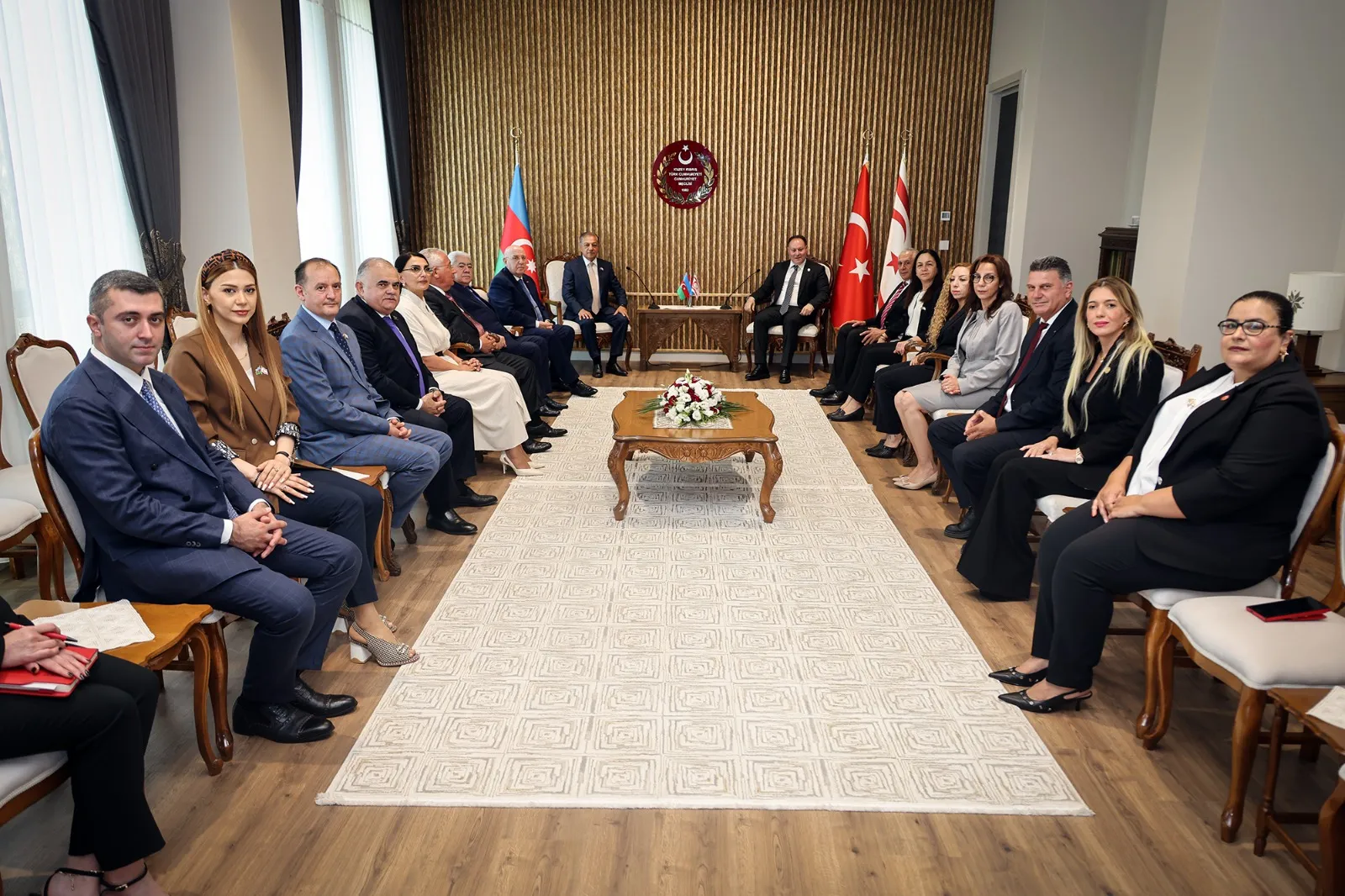 Meclis Başkanı Öztürkler, Azerbaycan heyetini kabul etti