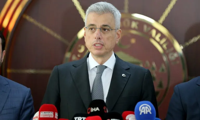 TC Sağlık Bakanı Memişoğlu'ndan Cumhurbaşkanı Erhürman'a "geçmiş olsun" mesajı