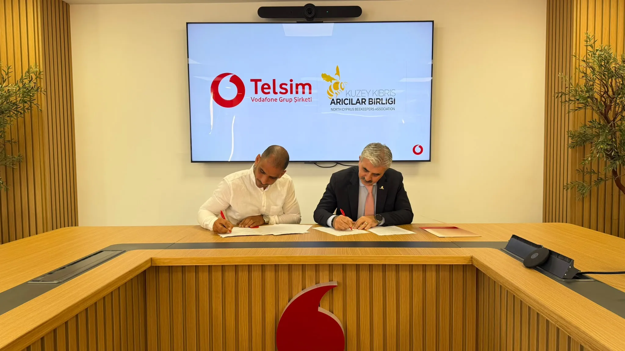 Telsim ile Kuzey Kıbrıs Arıcılar Birliği arasında dijital dönüşüm protokolü imzalandı