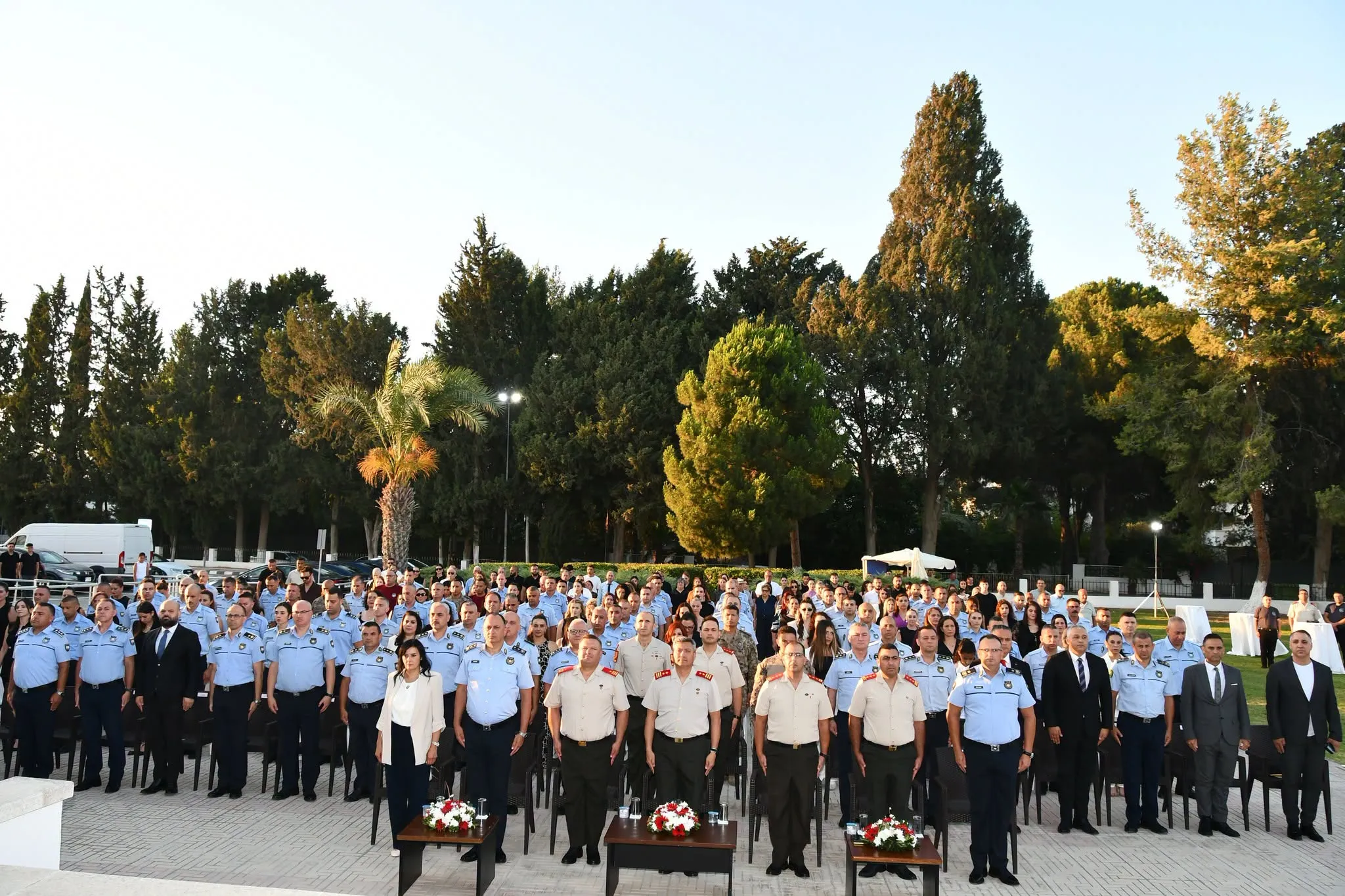 Terfi eden 68 polis mensubuna rütbeleri takıldı