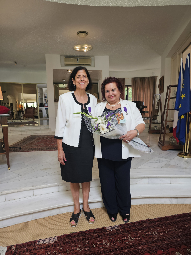 İki Kıbrıslı Türk, Fransız Akademik Palmiye nişanı ödülüne layık görülerek şövalye unvanı aldı